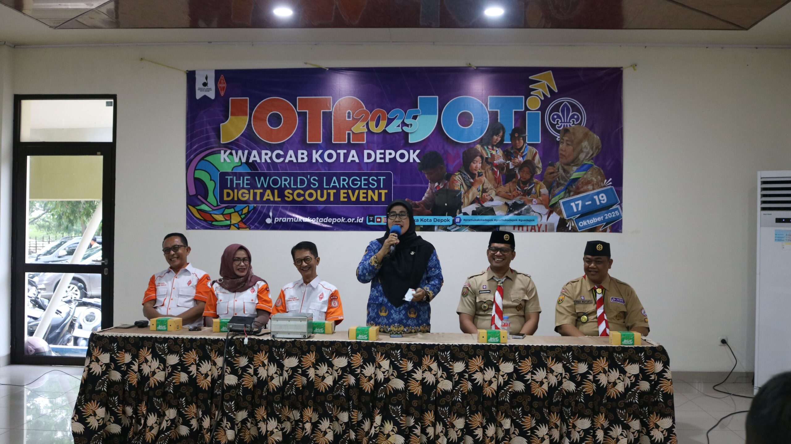 MEMECAHKAN REKOR! KWARCAB KOTA DEPOK SUKSES GELAR JOTA JOTI 2025 DENGAN 12 STASIUN, DIHADIRI 1.401 PESERTA