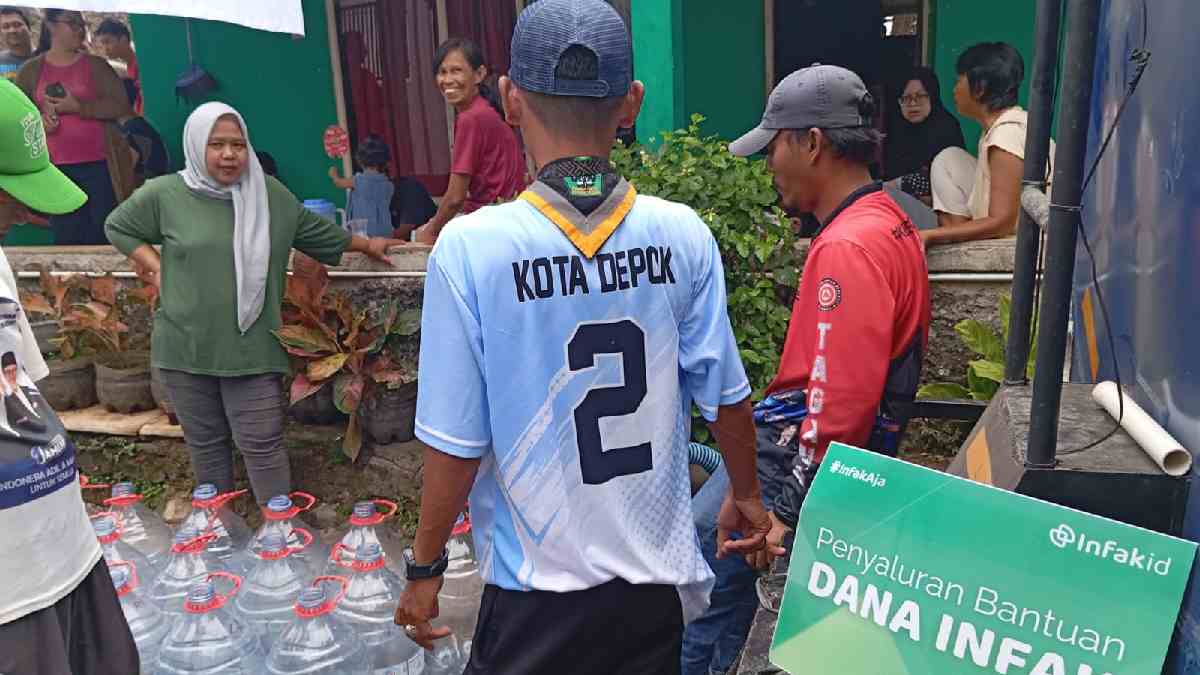 Kekeringan Melanda Bojongsari, Satgas Pramuka Peduli Kota Depok Bantu untuk Distribusi Air Bersih
